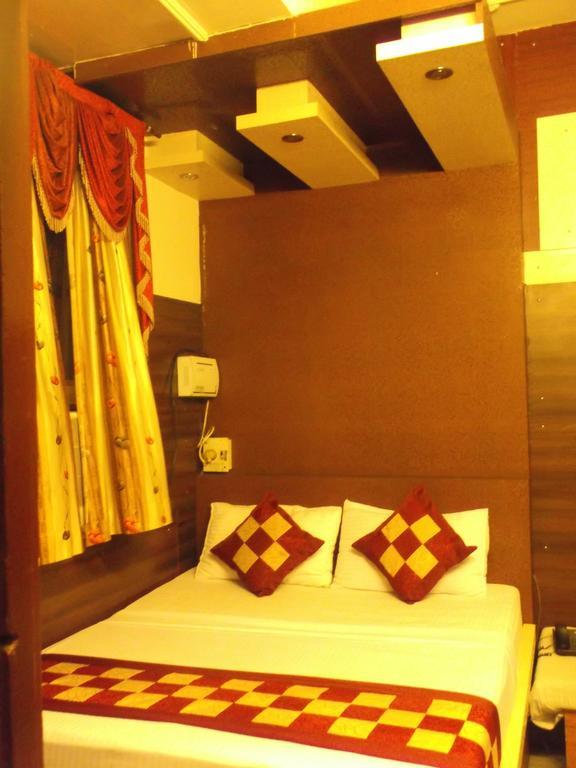 Hotel Abhineet Palace Jaipur Ngoại thất bức ảnh