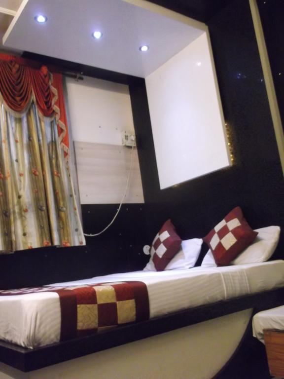 Hotel Abhineet Palace Jaipur Ngoại thất bức ảnh