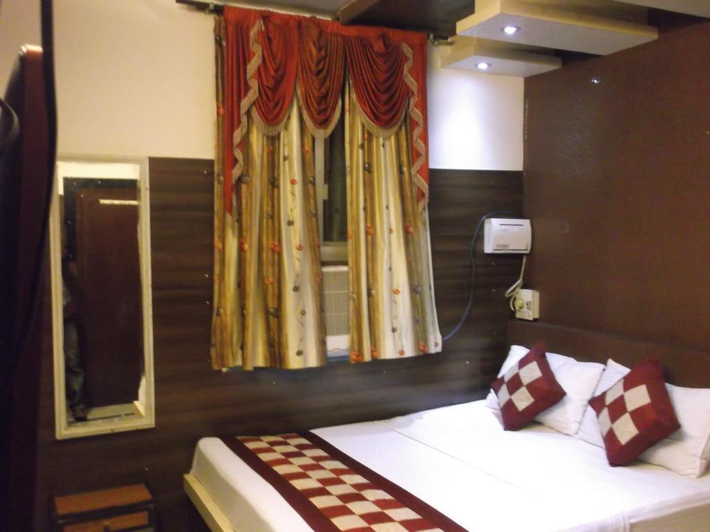 Hotel Abhineet Palace Jaipur Ngoại thất bức ảnh