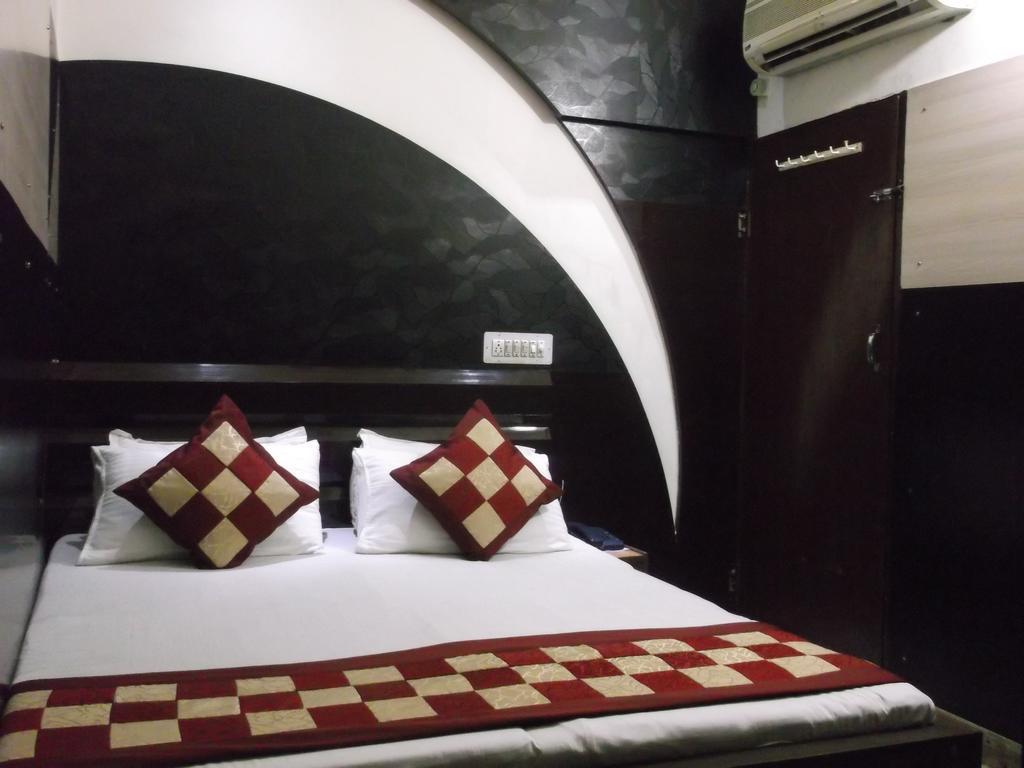 Hotel Abhineet Palace Jaipur Ngoại thất bức ảnh