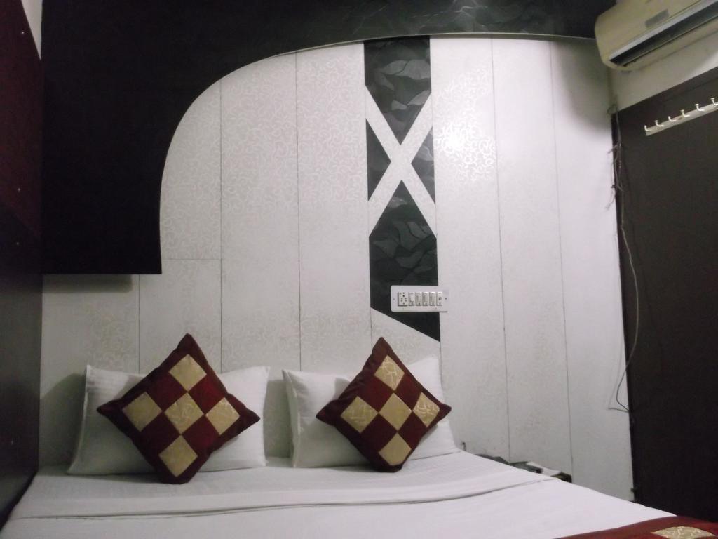 Hotel Abhineet Palace Jaipur Ngoại thất bức ảnh