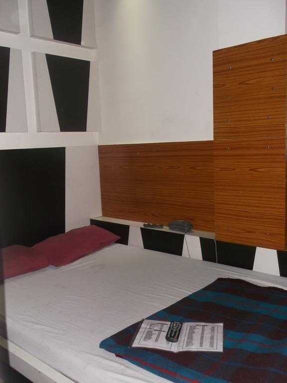 Hotel Abhineet Palace Jaipur Phòng bức ảnh