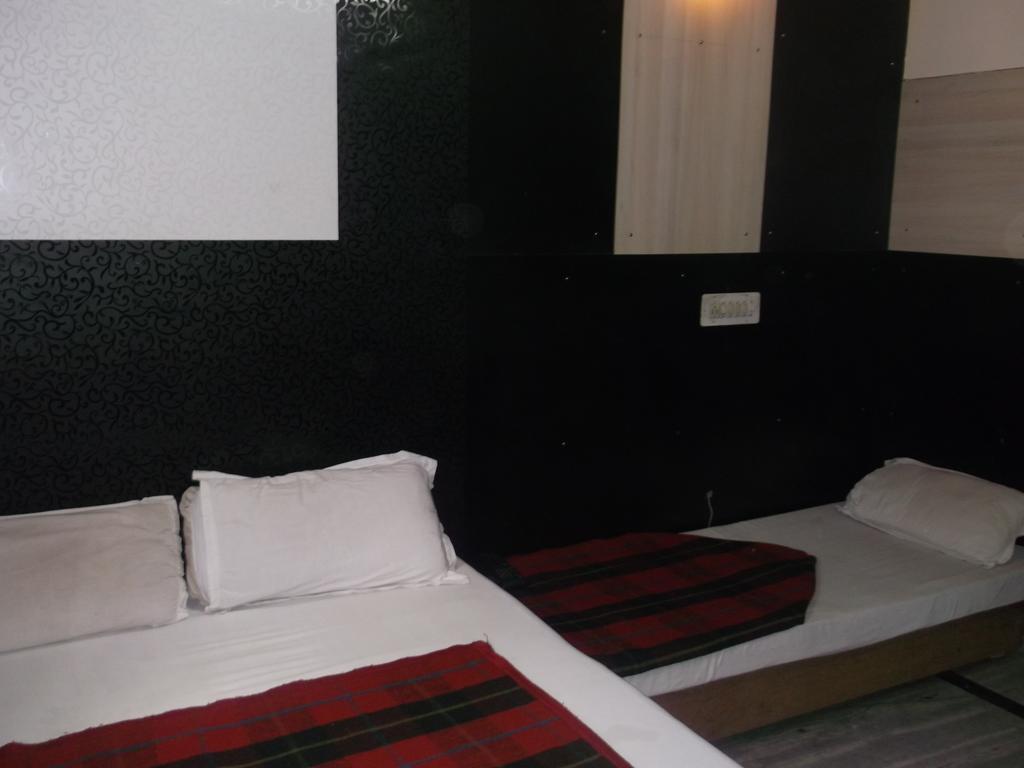Hotel Abhineet Palace Jaipur Phòng bức ảnh
