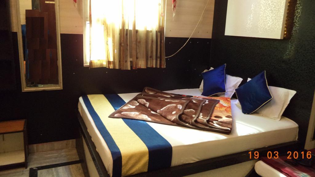 Hotel Abhineet Palace Jaipur Ngoại thất bức ảnh