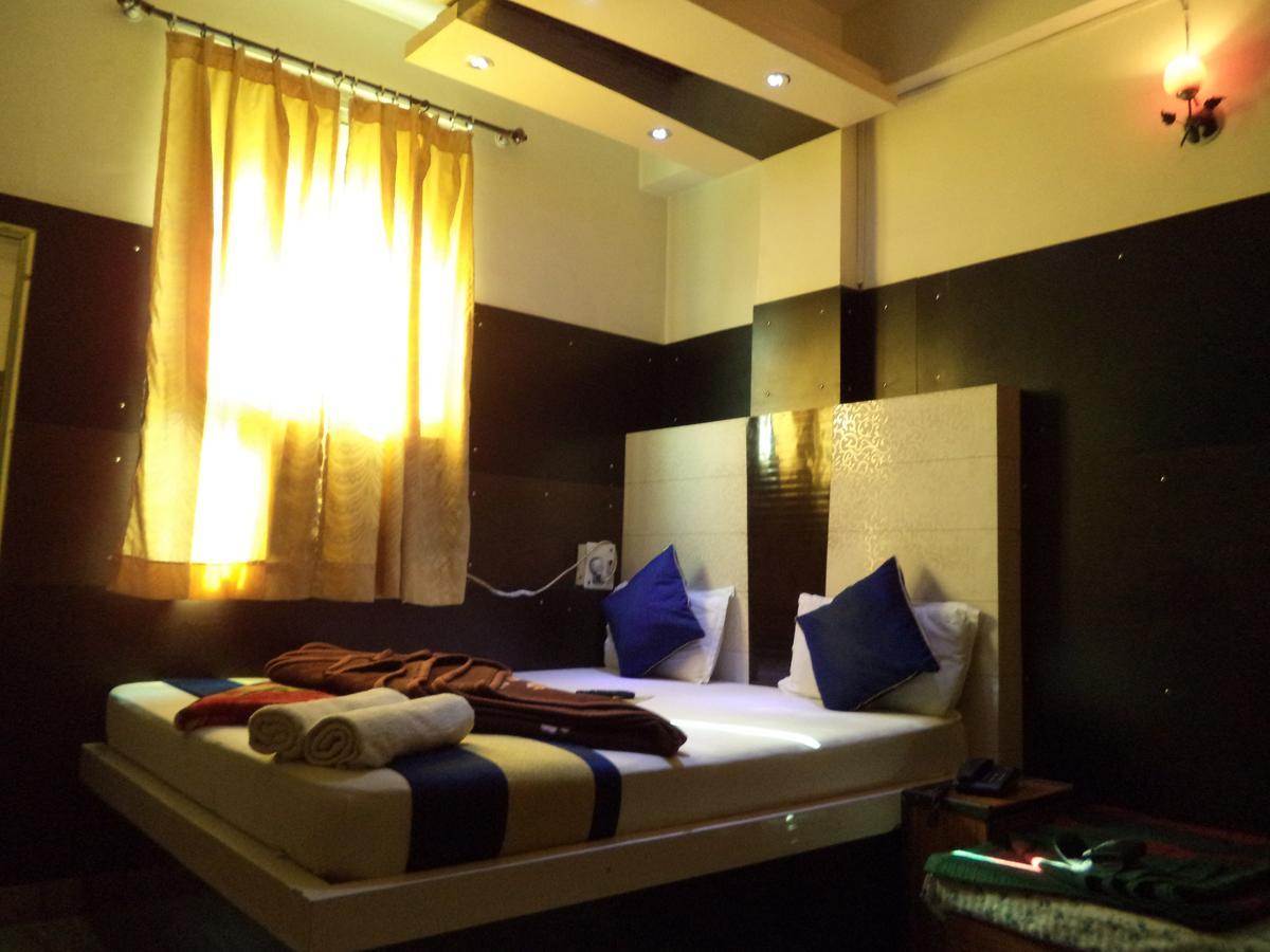 Hotel Abhineet Palace Jaipur Ngoại thất bức ảnh